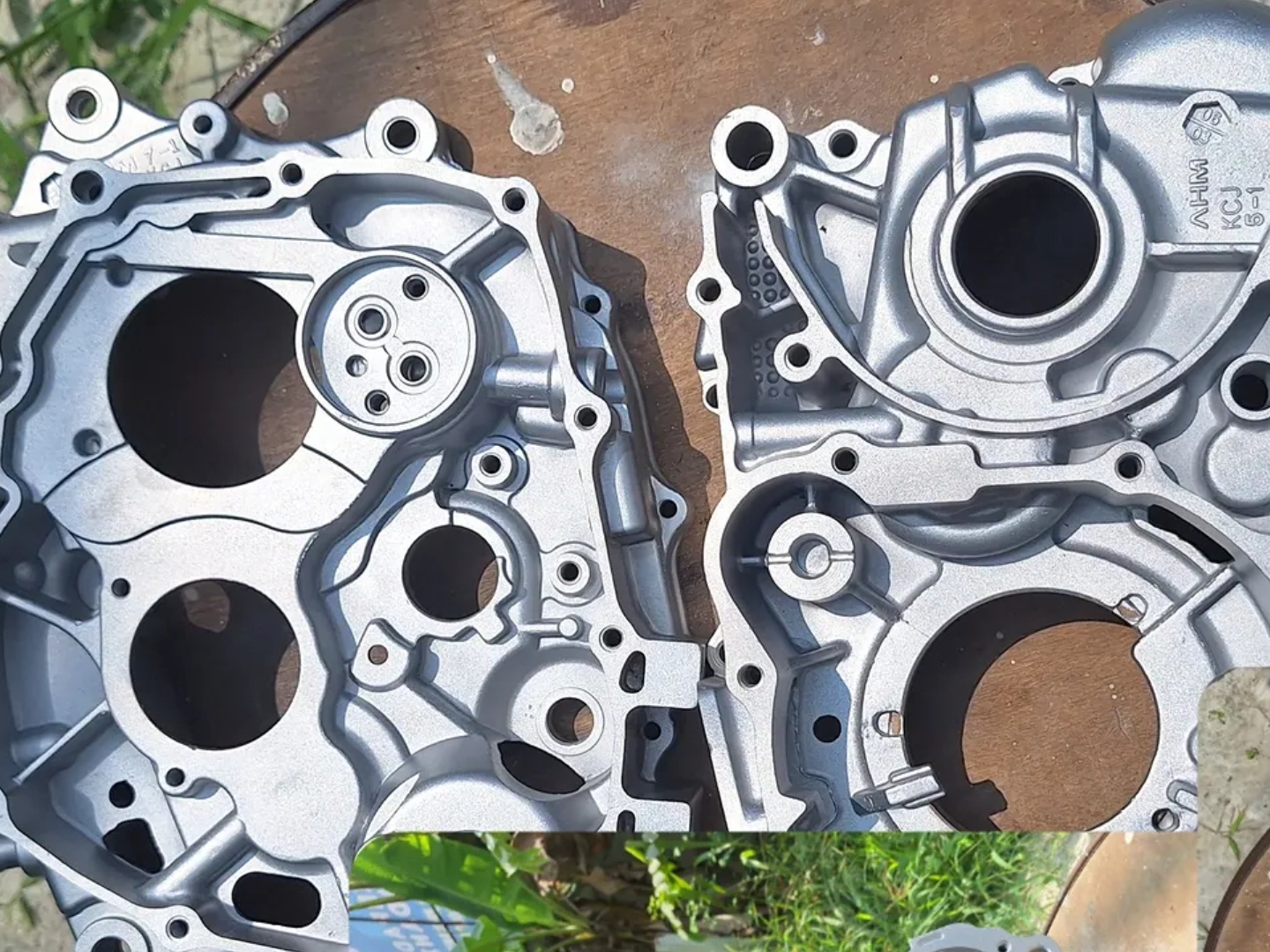 Proses vapour blasting komponen presisi otomotif